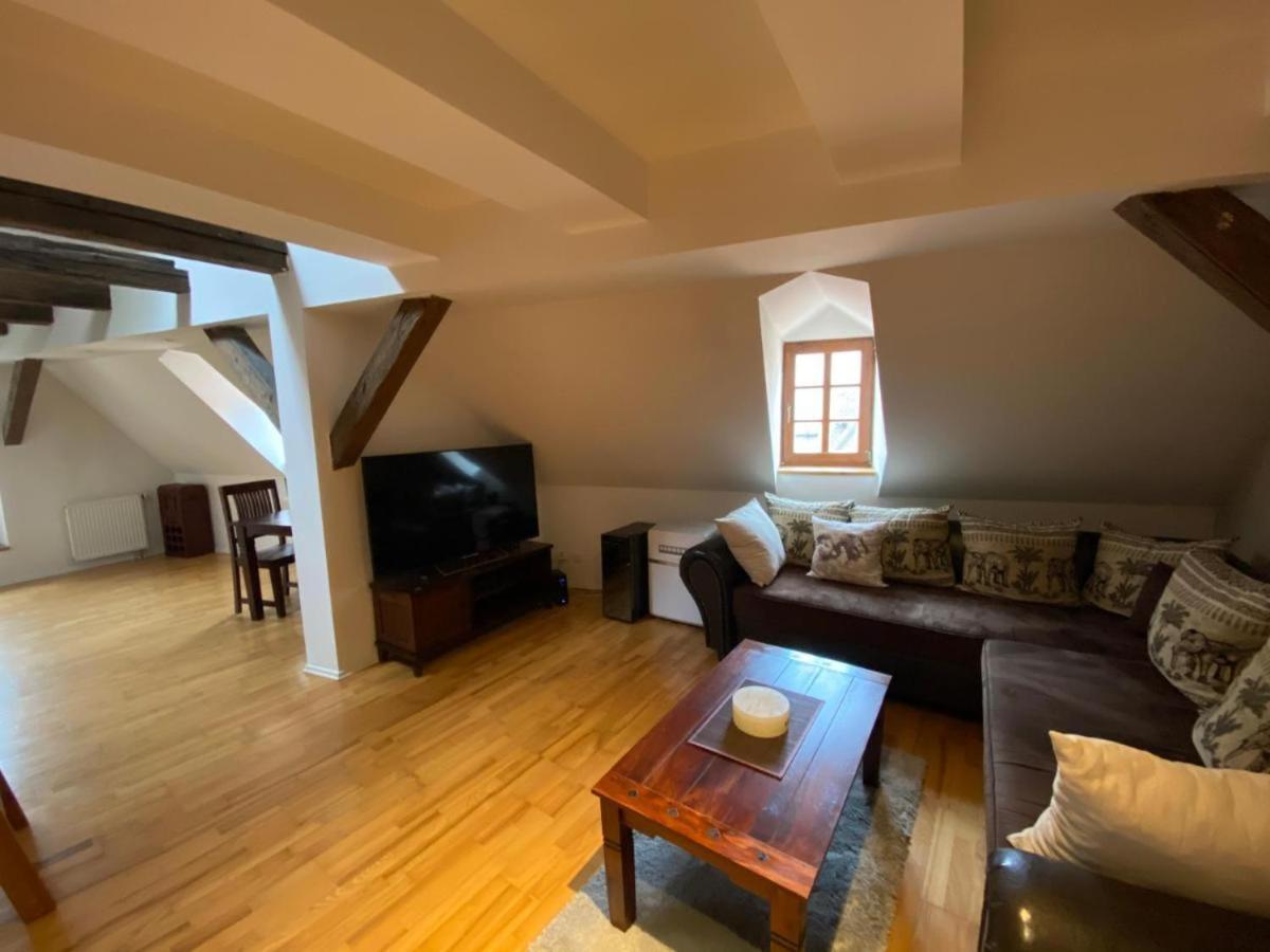 דירות לוקט Apartman Hubertus מראה חיצוני תמונה