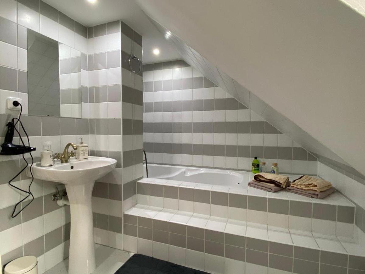דירות לוקט Apartman Hubertus מראה חיצוני תמונה