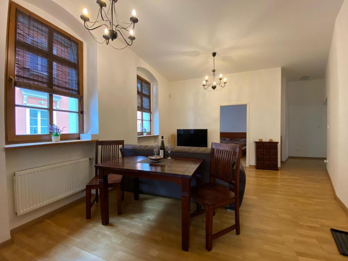דירות לוקט Apartman Hubertus מראה חיצוני תמונה