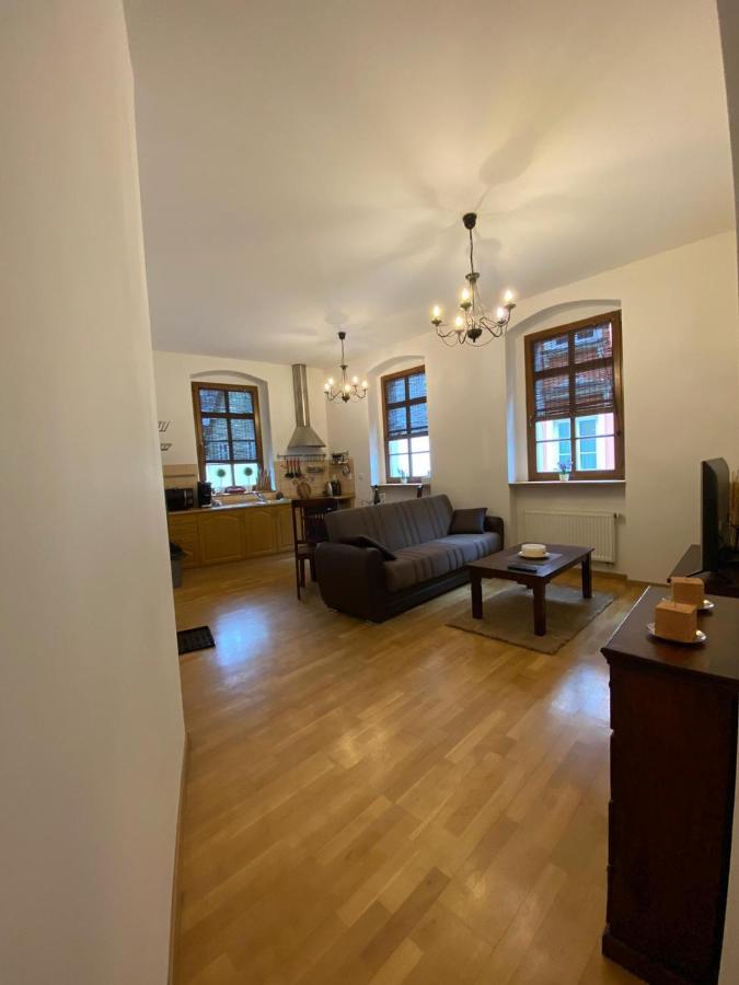 דירות לוקט Apartman Hubertus מראה חיצוני תמונה